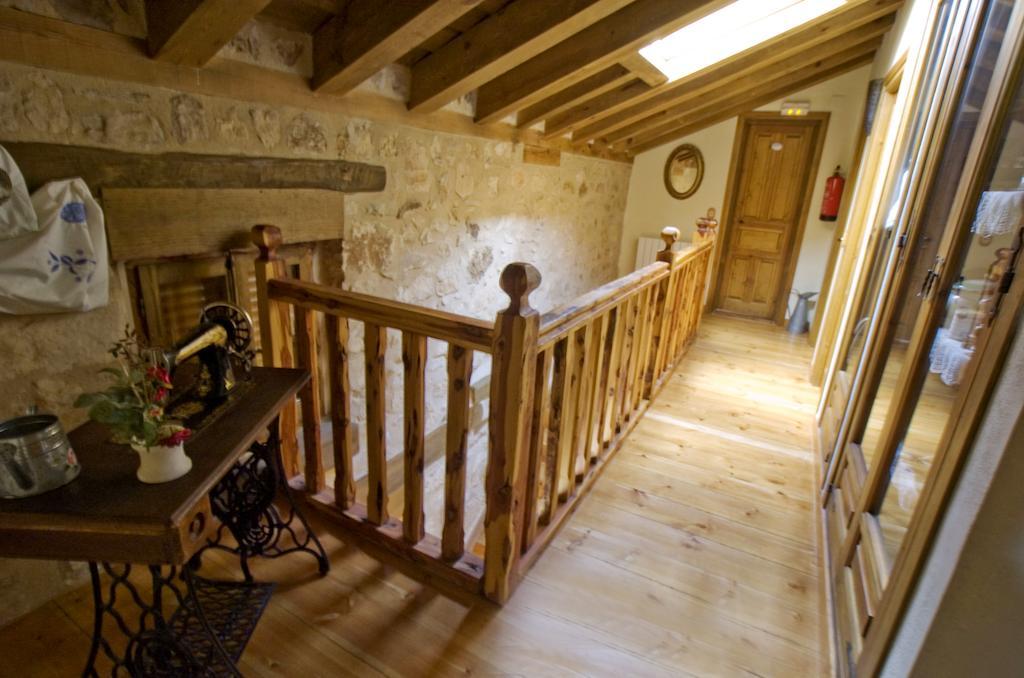 La Fuente Del Poval Guest House Caballar Room photo