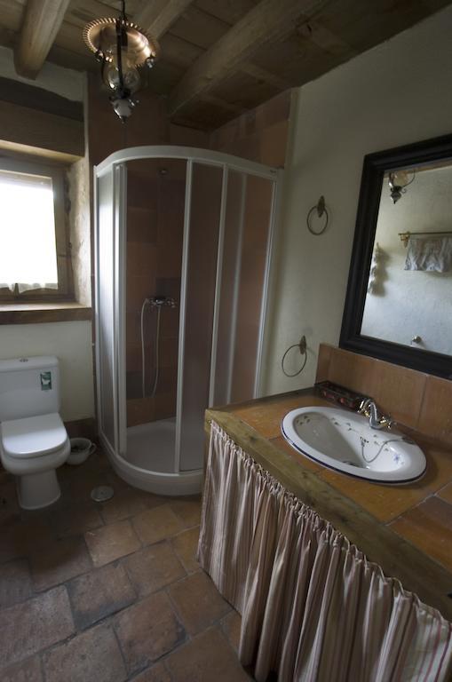 La Fuente Del Poval Guest House Caballar Room photo