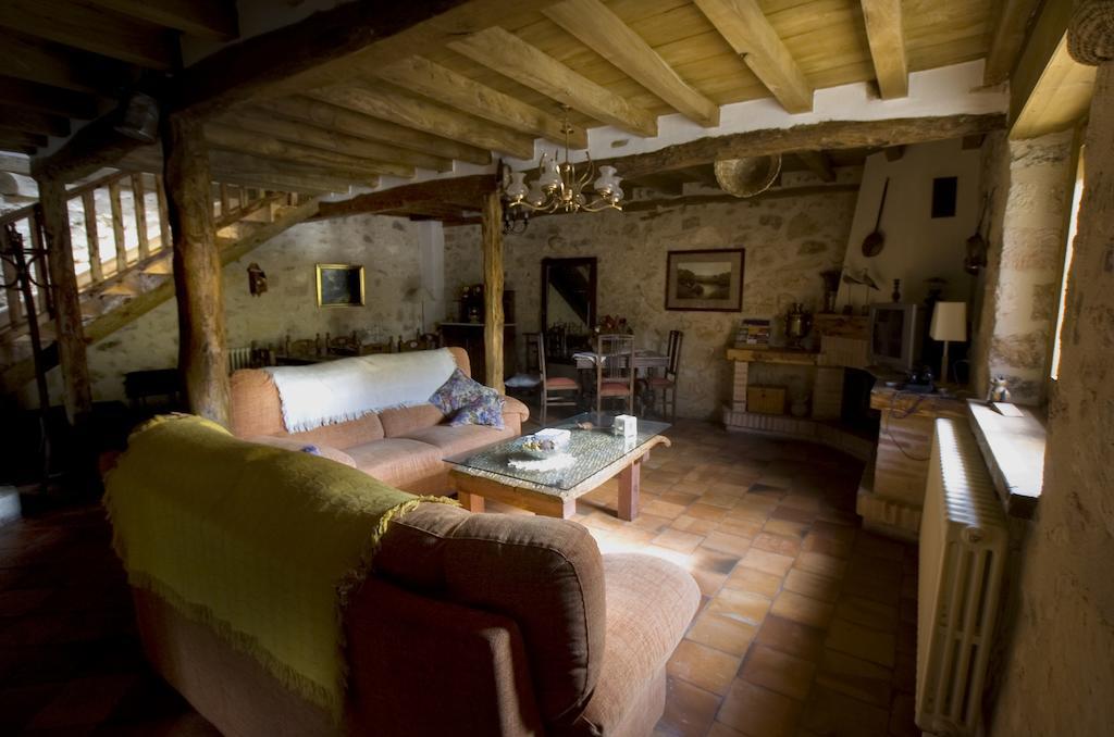 La Fuente Del Poval Guest House Caballar Room photo